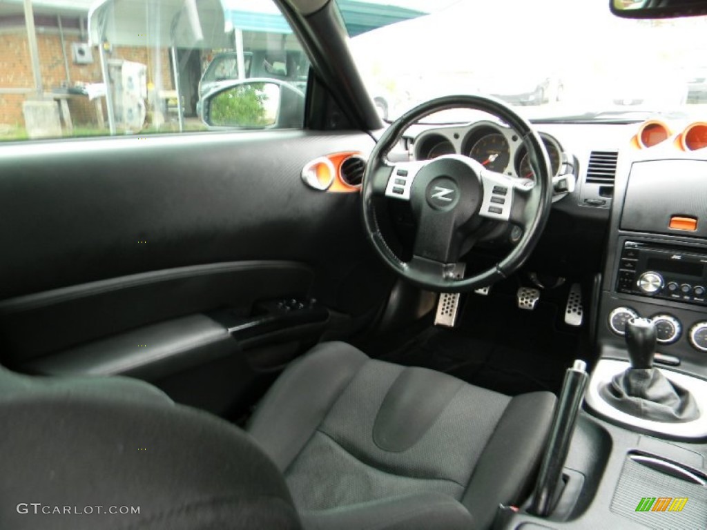 2006 350Z Enthusiast Coupe - Silverstone Metallic / Carbon Black photo #12