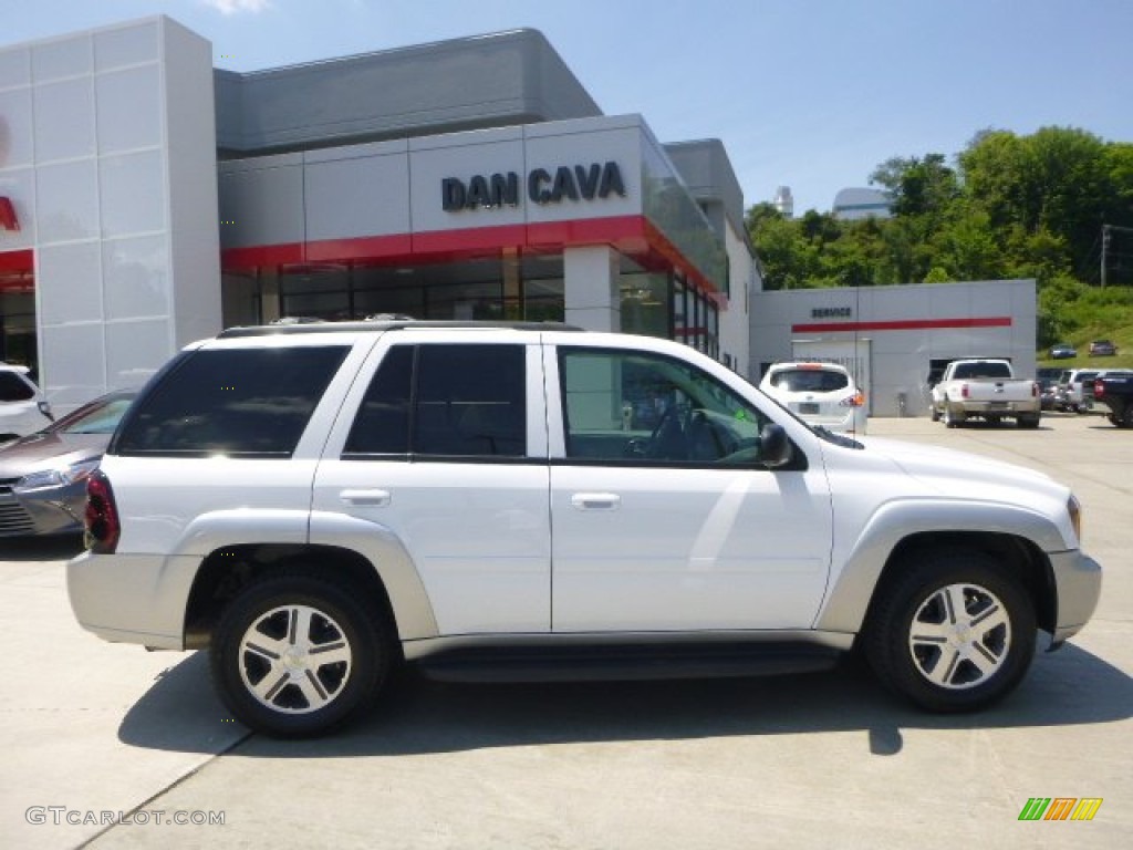 2007 TrailBlazer LT 4x4 - Summit White / Light Gray photo #3