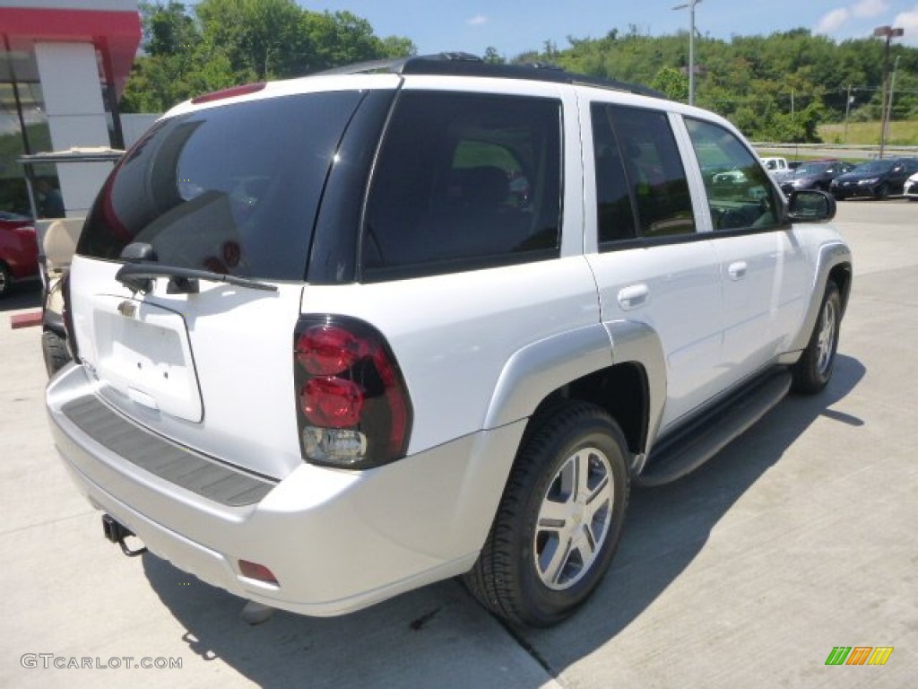 2007 TrailBlazer LT 4x4 - Summit White / Light Gray photo #4