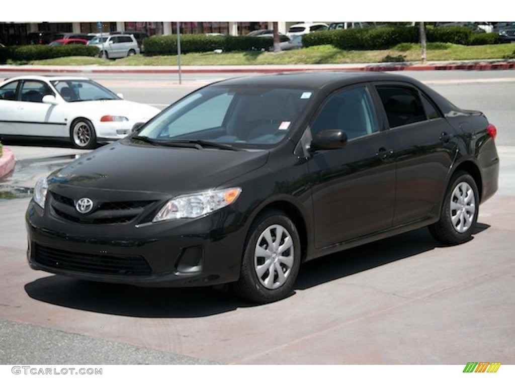2013 Toyota Corolla L Exterior Photos