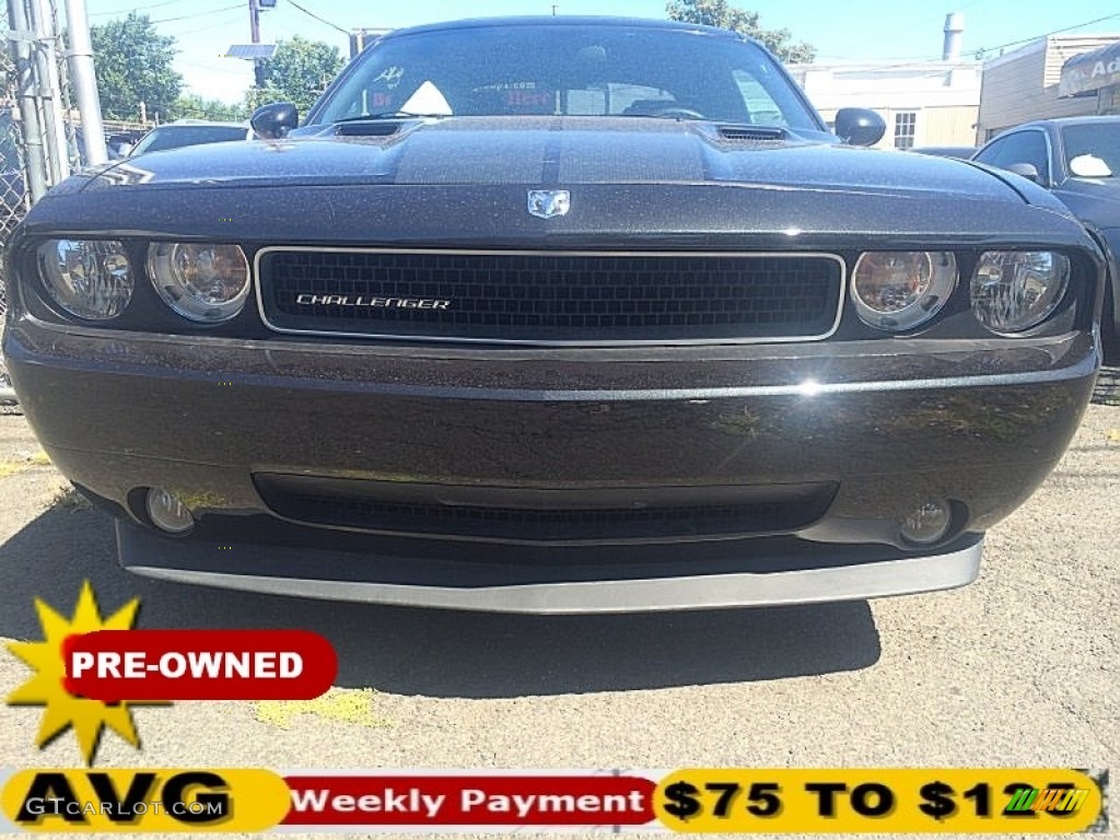 2010 Challenger SE - Brilliant Black Crystal Pearl / Dark Slate Gray photo #2
