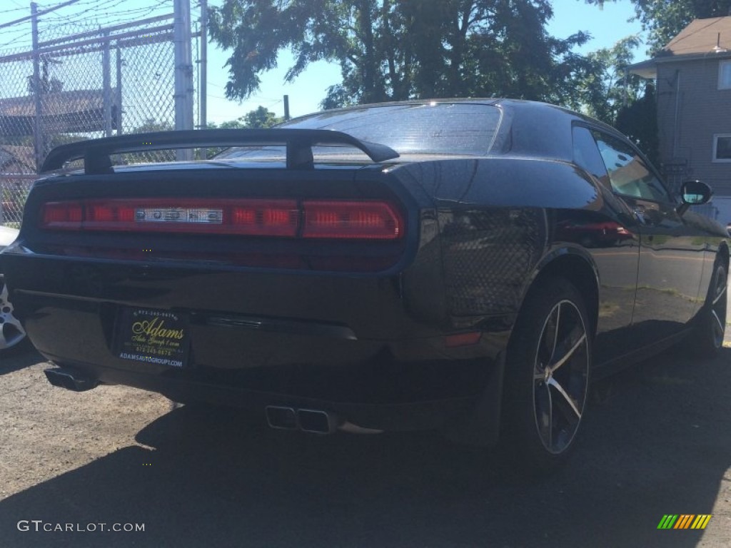 2010 Challenger SE - Brilliant Black Crystal Pearl / Dark Slate Gray photo #4