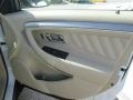 2015 Oxford White Ford Taurus SE  photo #23