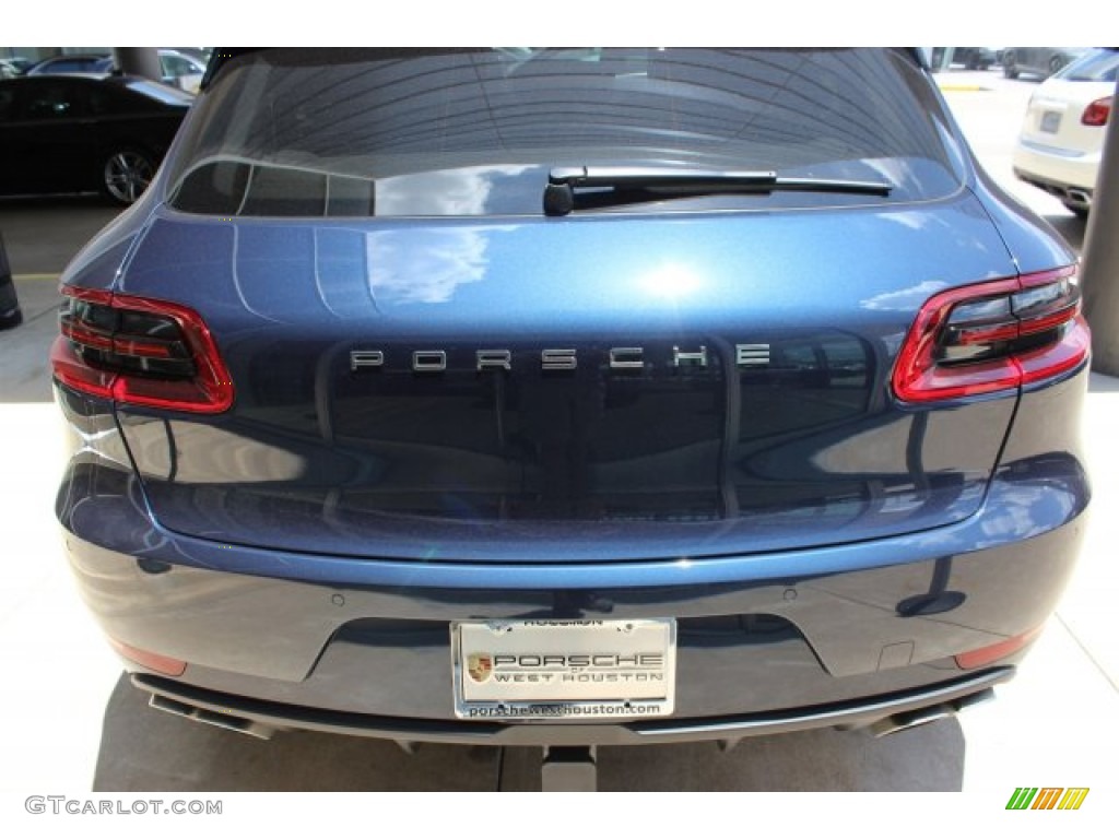 2016 Macan Turbo - Dark Blue Metallic / Agate Grey photo #7