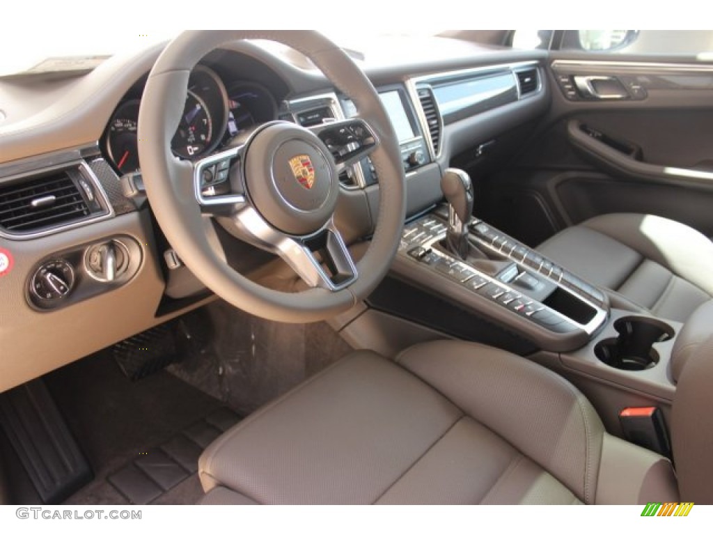 Agate Grey Interior 2016 Porsche Macan Turbo Photo #105861008