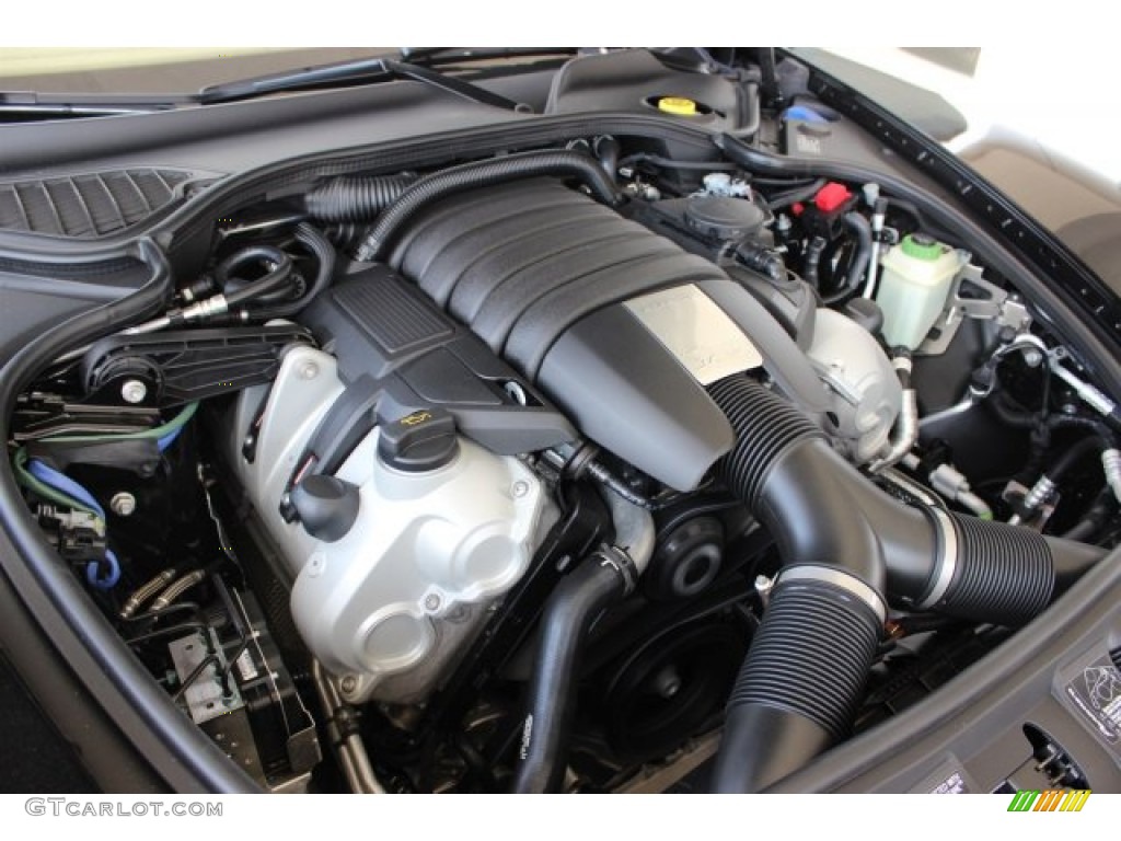 2016 Porsche Panamera 4 Edition Engine Photos