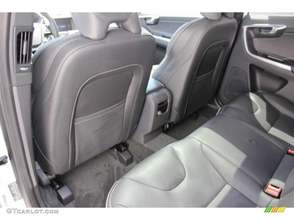 Off-Black Interior 2016 Volvo XC60 T6 AWD R-Design Photo #105864401