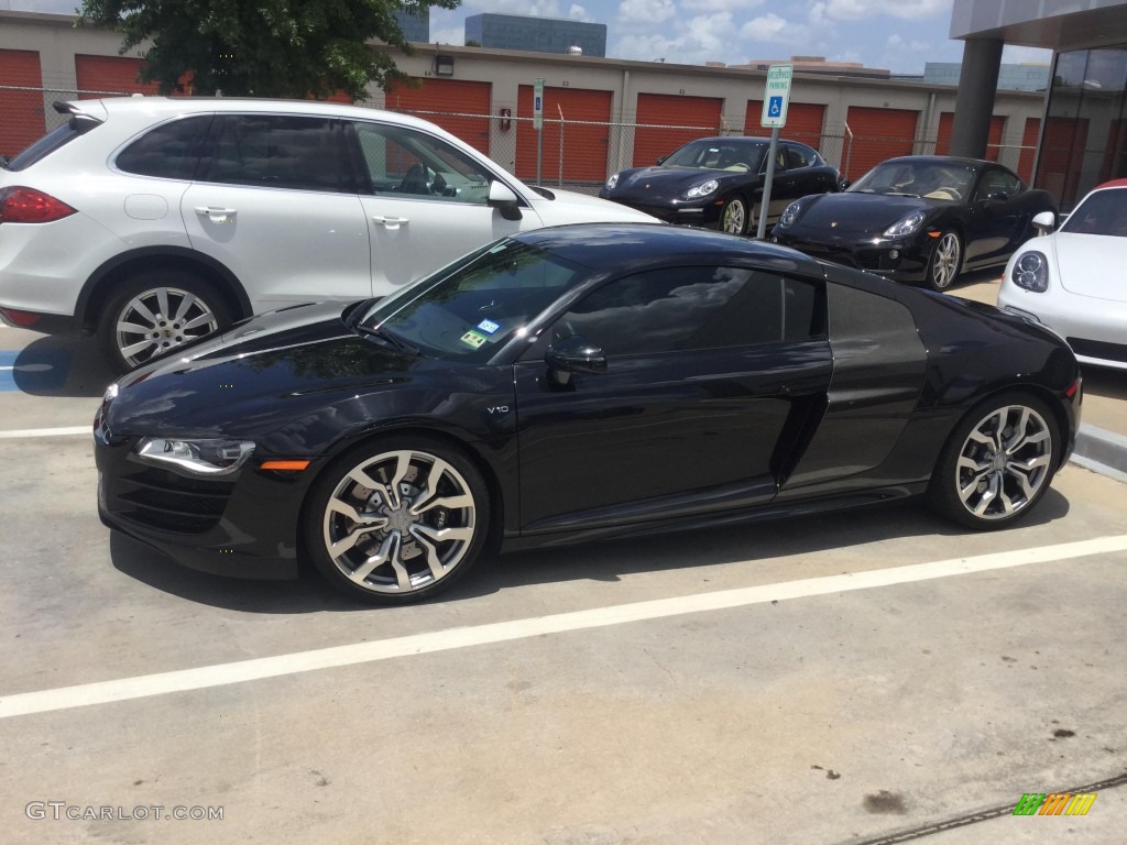 2011 R8 5.2 FSI quattro - Phantom Black Pearl Effect / Black Fine Nappa Leather photo #2