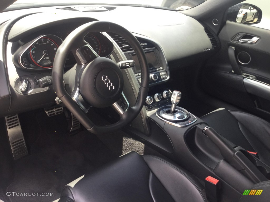 2011 R8 5.2 FSI quattro - Phantom Black Pearl Effect / Black Fine Nappa Leather photo #8