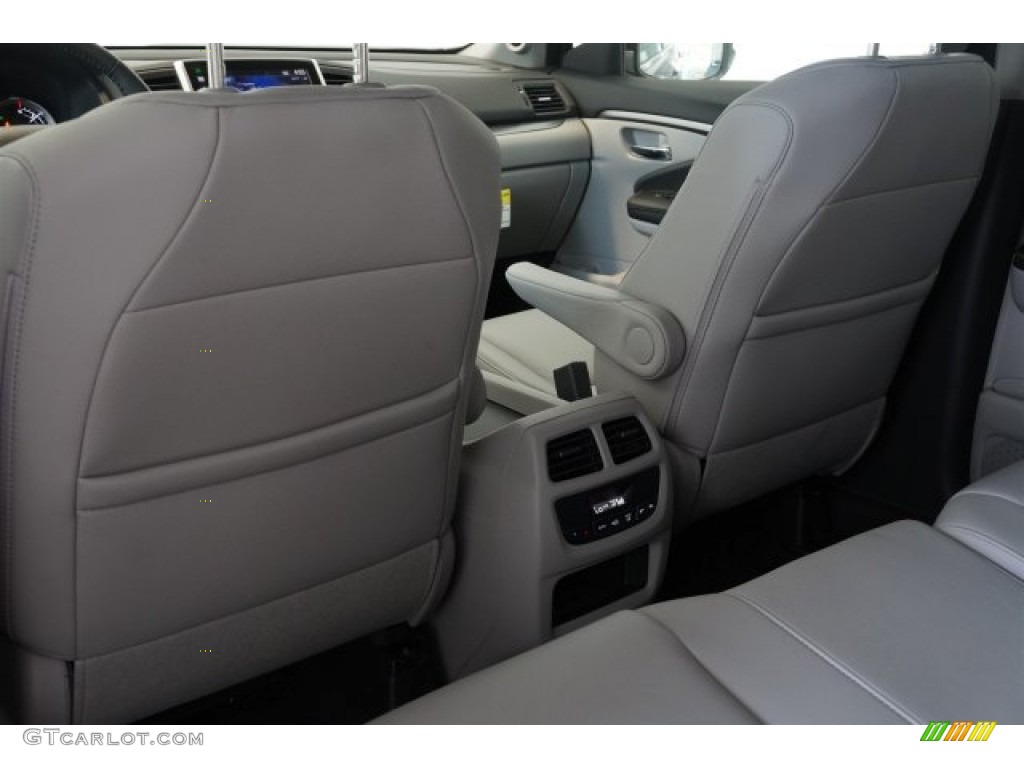 2016 Pilot EX-L - Crystal Black Pearl / Gray photo #18