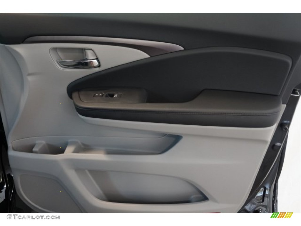 2016 Pilot EX-L - Crystal Black Pearl / Gray photo #20