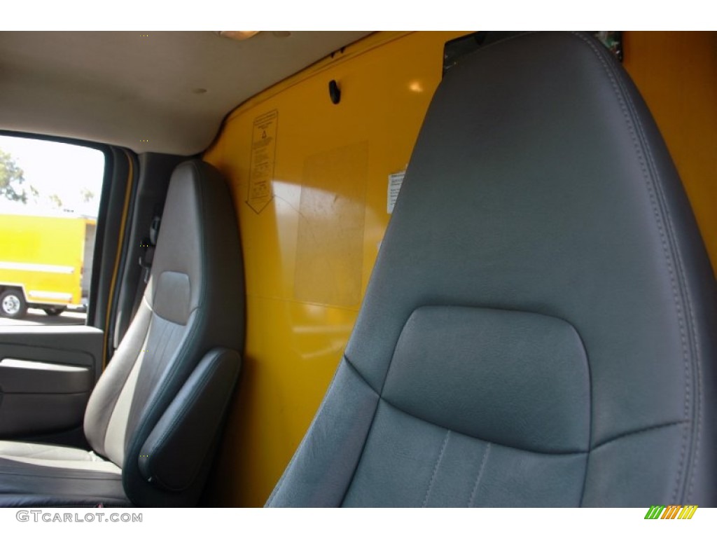 2007 Savana Cutaway 3500 Commercial Cargo Van - Yellow / Medium Pewter photo #17