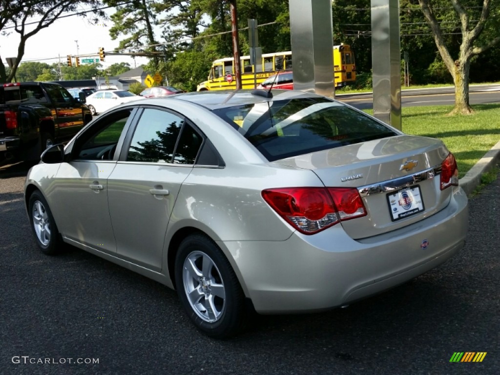 2016 Cruze Limited LT - Champagne Silver Metallic / Jet Black photo #4
