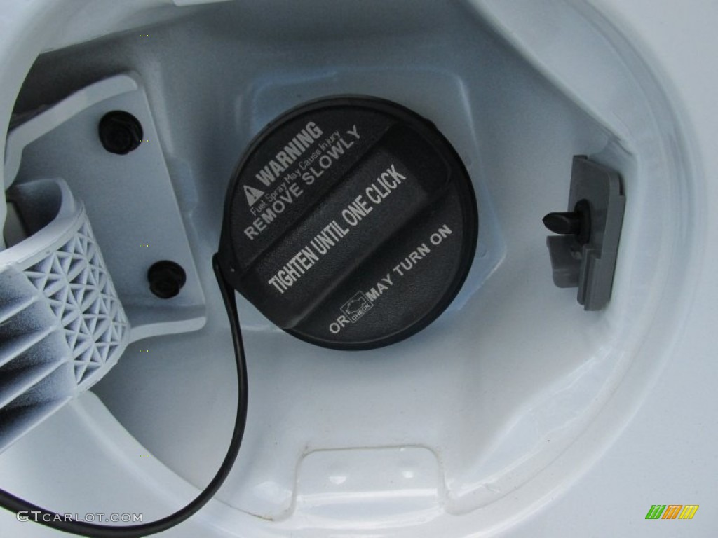 2016 Elantra SE - White / Gray photo #13