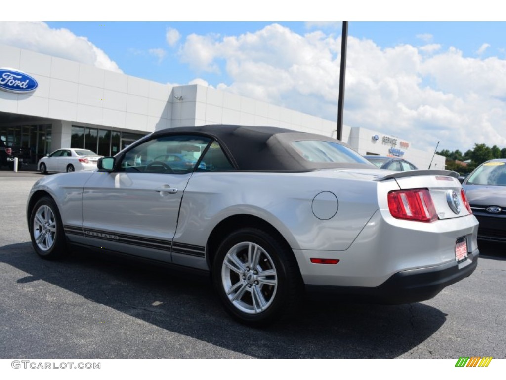 2010 Mustang V6 Convertible - Brilliant Silver Metallic / Stone photo #32
