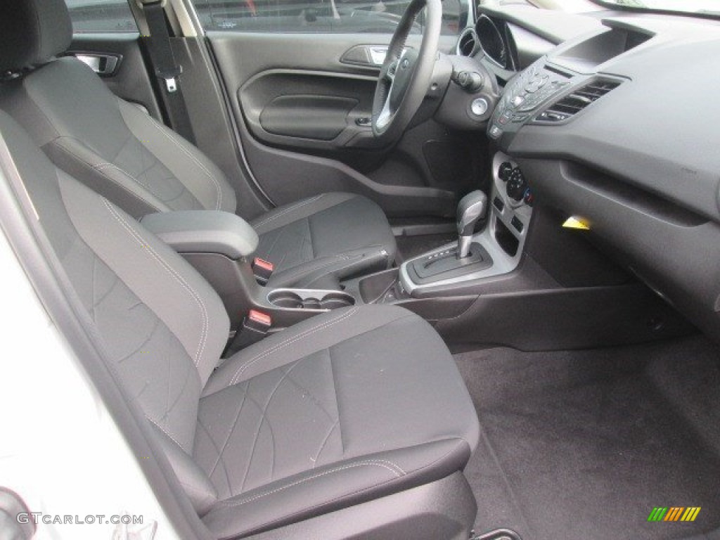 2015 Fiesta SE Hatchback - Oxford White / Charcoal Black photo #19