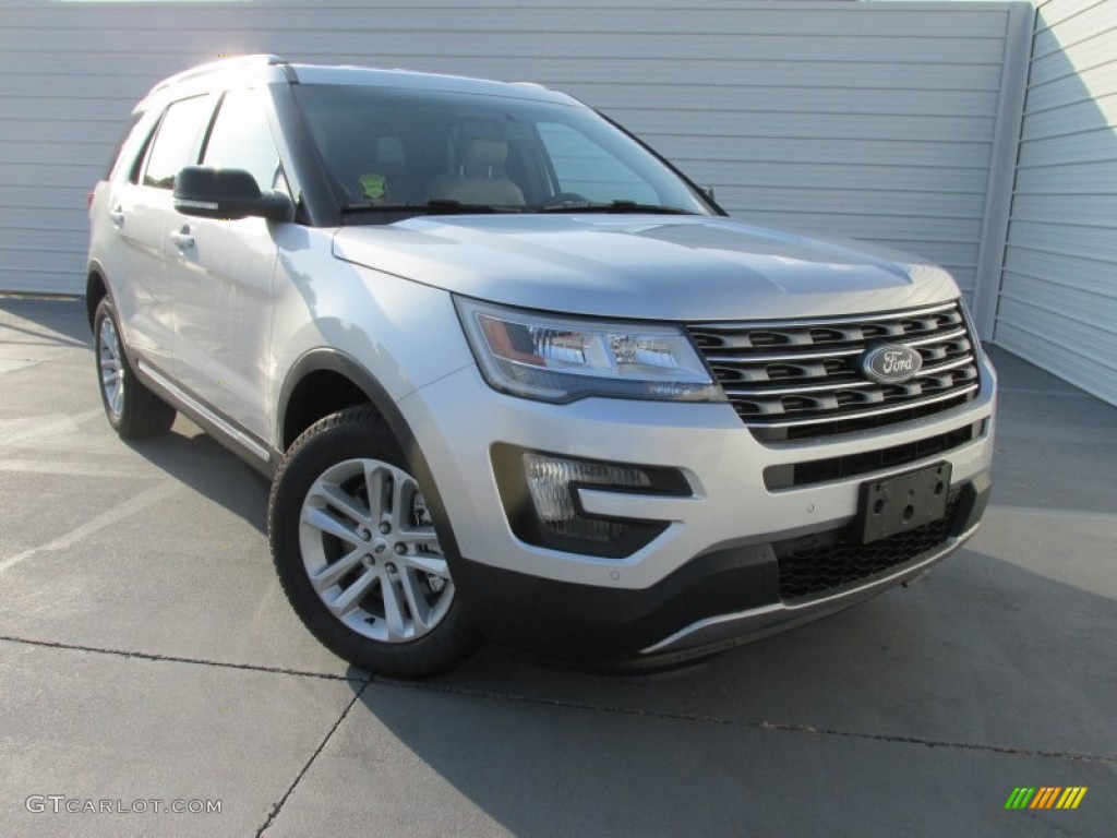 Ingot Silver Metallic 2016 Ford Explorer XLT Exterior Photo #105885544