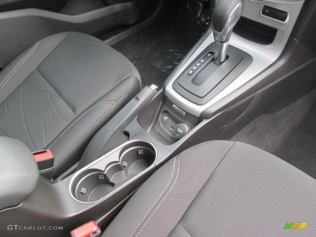 2015 Fiesta SE Hatchback - Oxford White / Charcoal Black photo #21