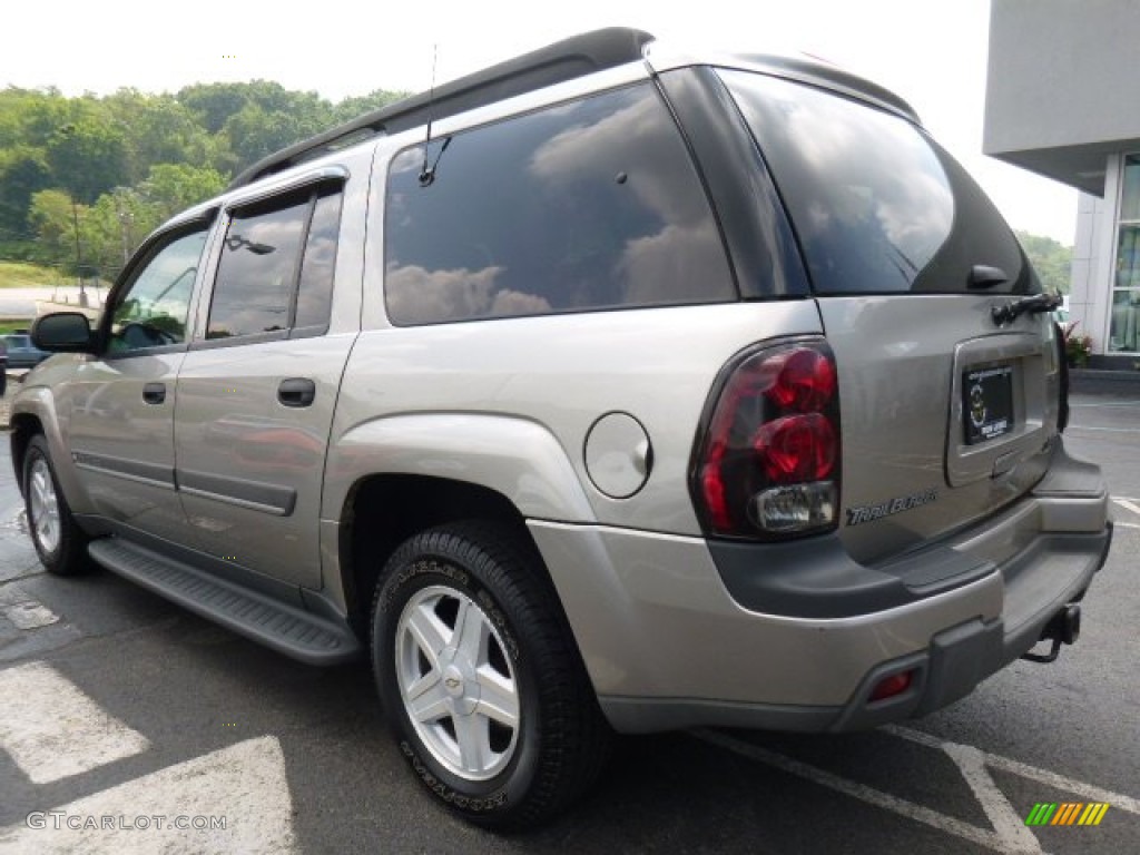 2002 TrailBlazer EXT LT 4x4 - Light Pewter Metallic / Dark Pewter photo #2