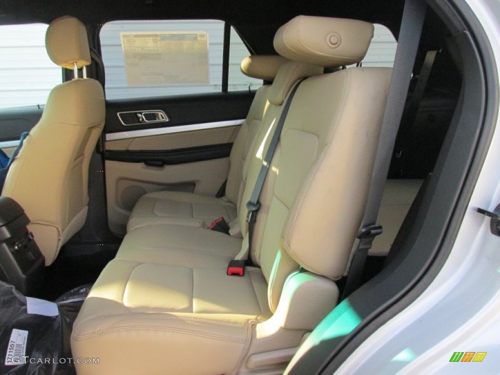 2016 Ford Explorer XLT Rear Seat Photos