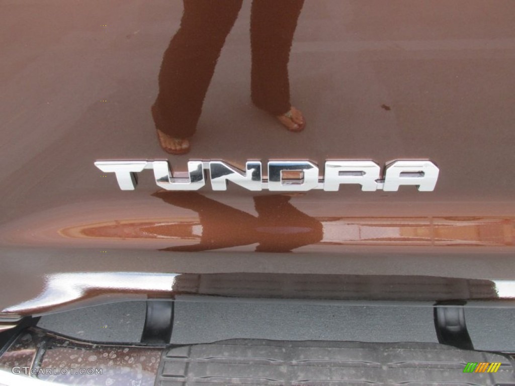 2015 Tundra Limited CrewMax 4x4 - Sunset Bronze Mica / Black photo #15