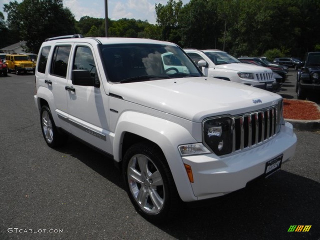 2012 Liberty Jet 4x4 - Bright White / Dark Slate Gray photo #1