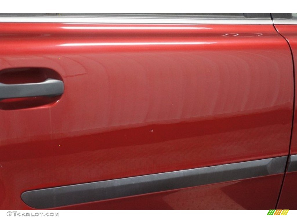 2005 XC90 2.5T AWD - Ruby Red Metallic / Taupe/Light Taupe photo #47
