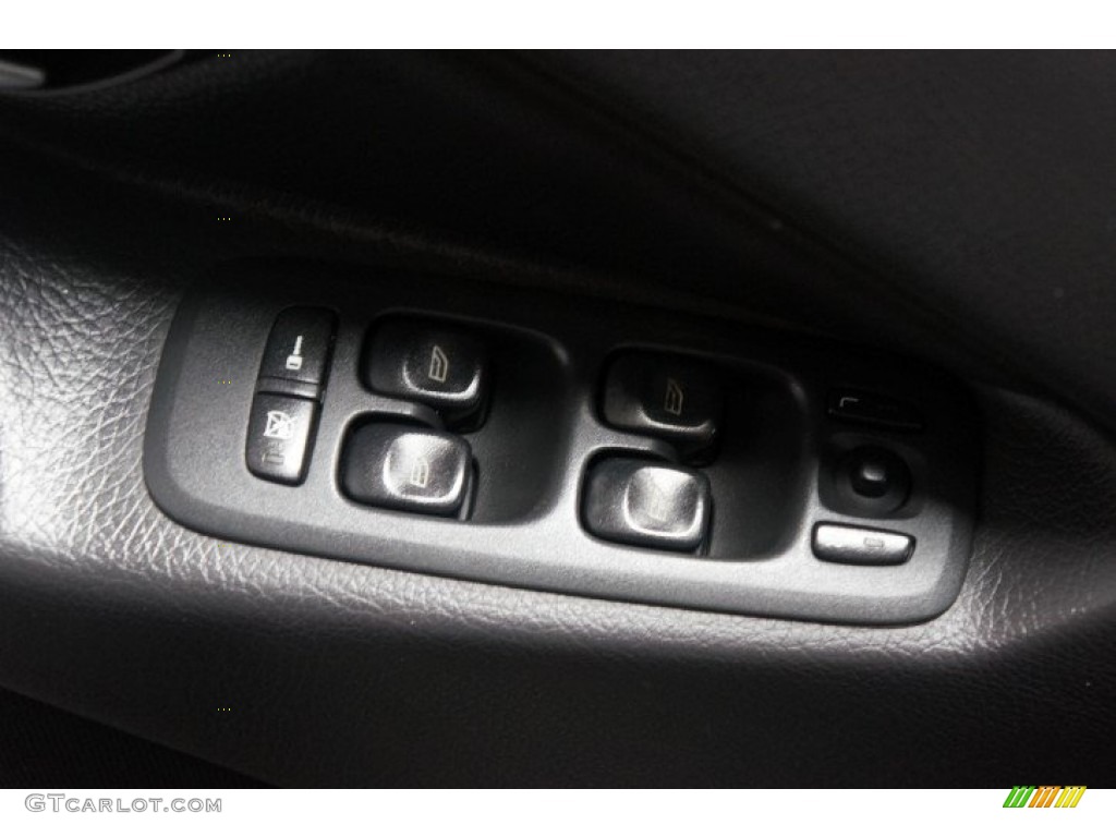 2005 XC90 V8 AWD - Silver Metallic / Graphite photo #13