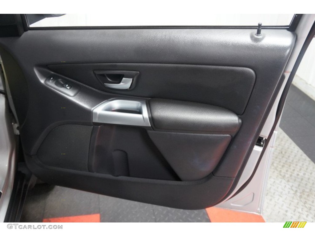 2005 XC90 V8 AWD - Silver Metallic / Graphite photo #16