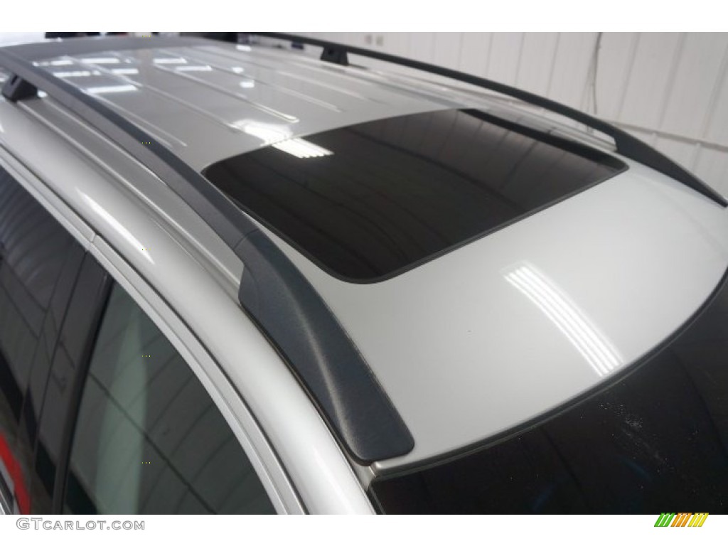 2005 XC90 V8 AWD - Silver Metallic / Graphite photo #71