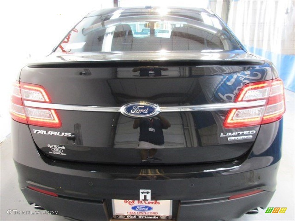 2015 Taurus Limited - Tuxedo Black Metallic / Charcoal Black photo #5
