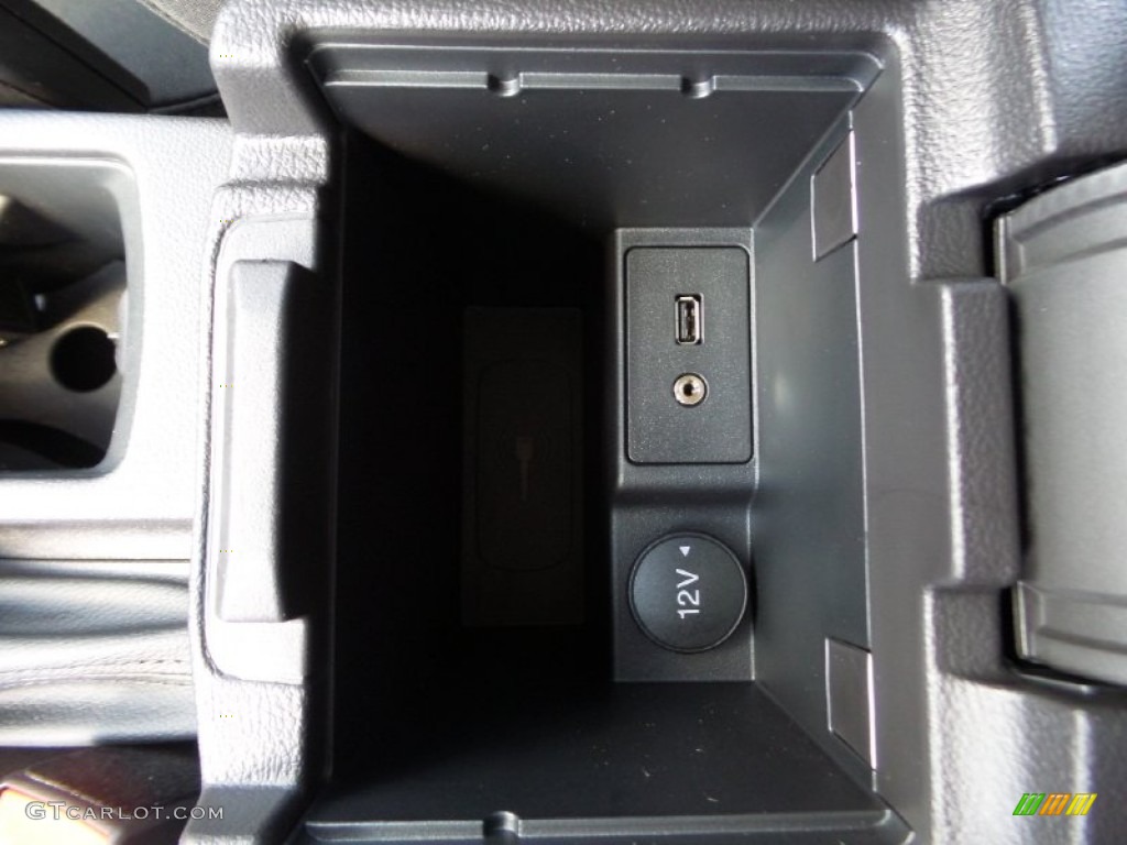 2015 Focus SE Hatchback - Magnetic Metallic / Charcoal Black photo #17