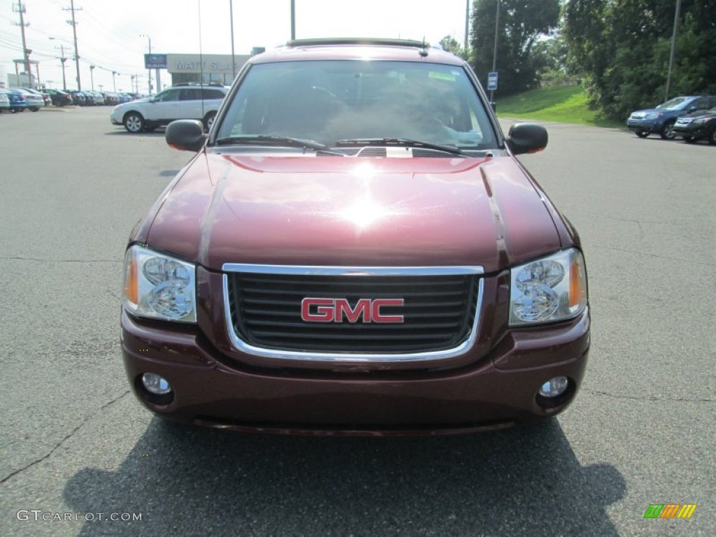 2004 Envoy XUV SLT 4x4 - Magnetic Red Metallic / Dark Pewter photo #3