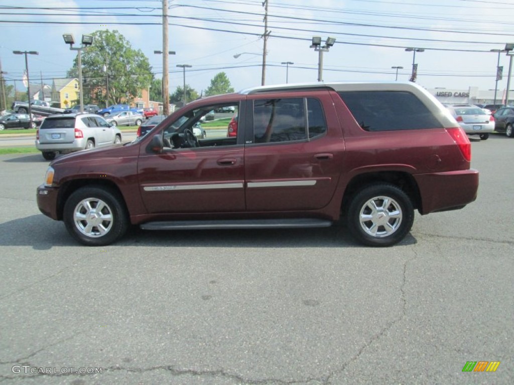 2004 Envoy XUV SLT 4x4 - Magnetic Red Metallic / Dark Pewter photo #9