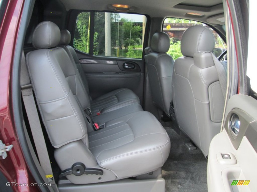2004 Envoy XUV SLT 4x4 - Magnetic Red Metallic / Dark Pewter photo #19