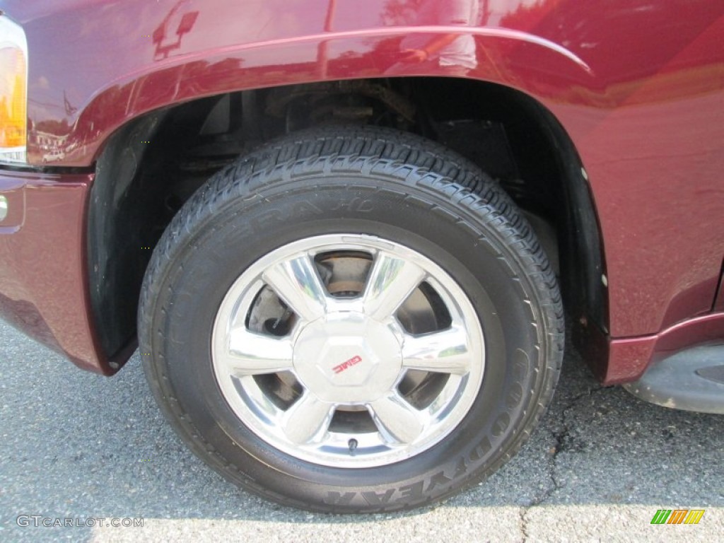 2004 Envoy XUV SLT 4x4 - Magnetic Red Metallic / Dark Pewter photo #22