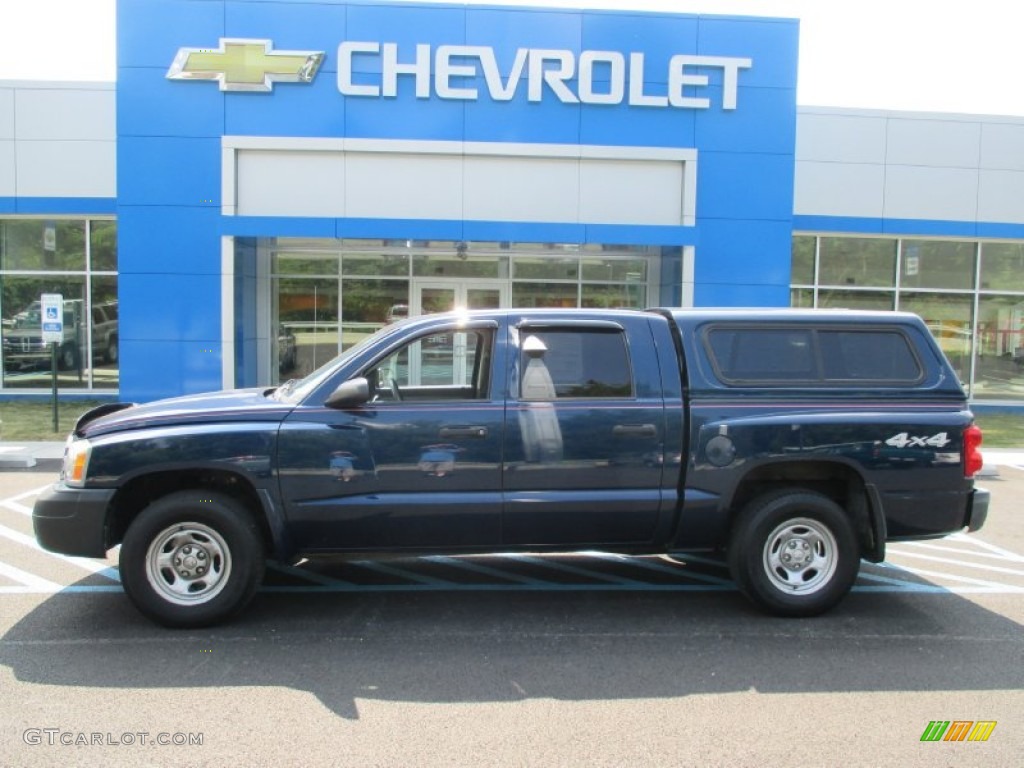 2006 Dakota ST Quad Cab 4x4 - Patriot Blue Pearl / Medium Slate Gray photo #2