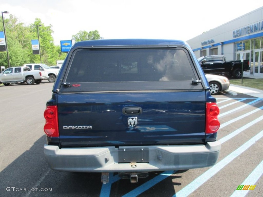 2006 Dakota ST Quad Cab 4x4 - Patriot Blue Pearl / Medium Slate Gray photo #6