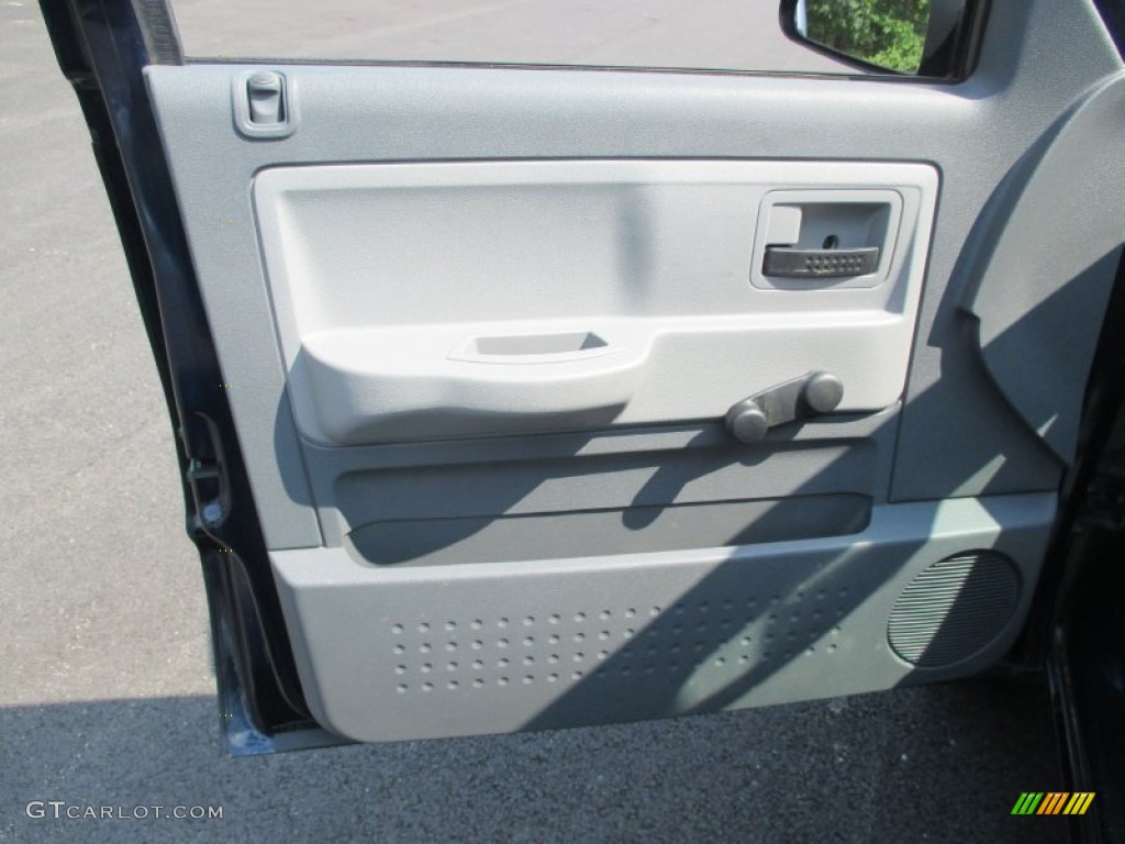 2006 Dakota ST Quad Cab 4x4 - Patriot Blue Pearl / Medium Slate Gray photo #19