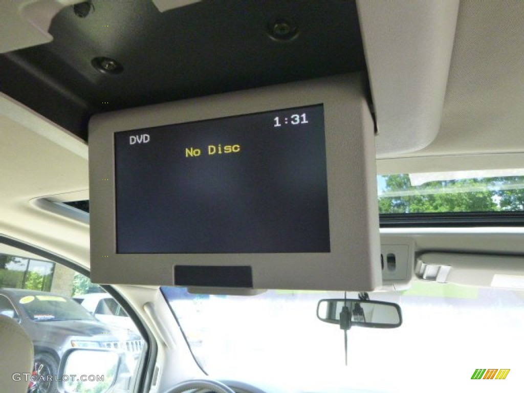 2011 Armada Platinum 4WD - Blizzard White / Charcoal photo #10