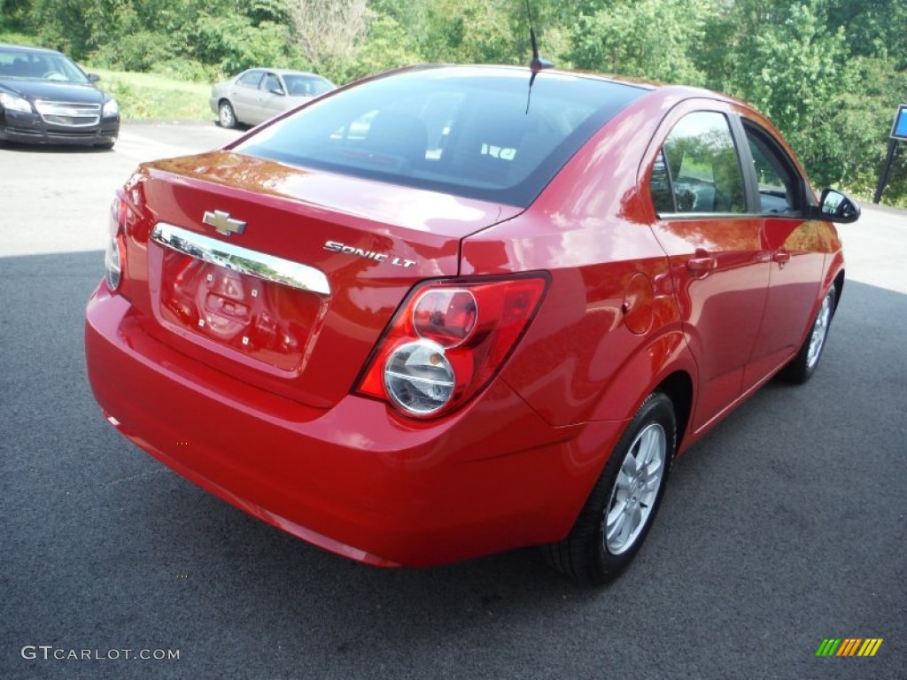 2013 Sonic LT Sedan - Victory Red / Jet Black/Dark Titanium photo #7