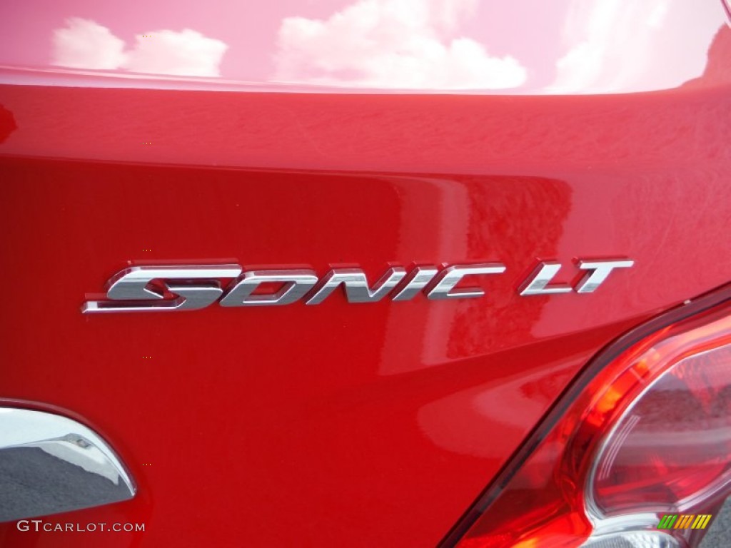 2013 Sonic LT Sedan - Victory Red / Jet Black/Dark Titanium photo #10