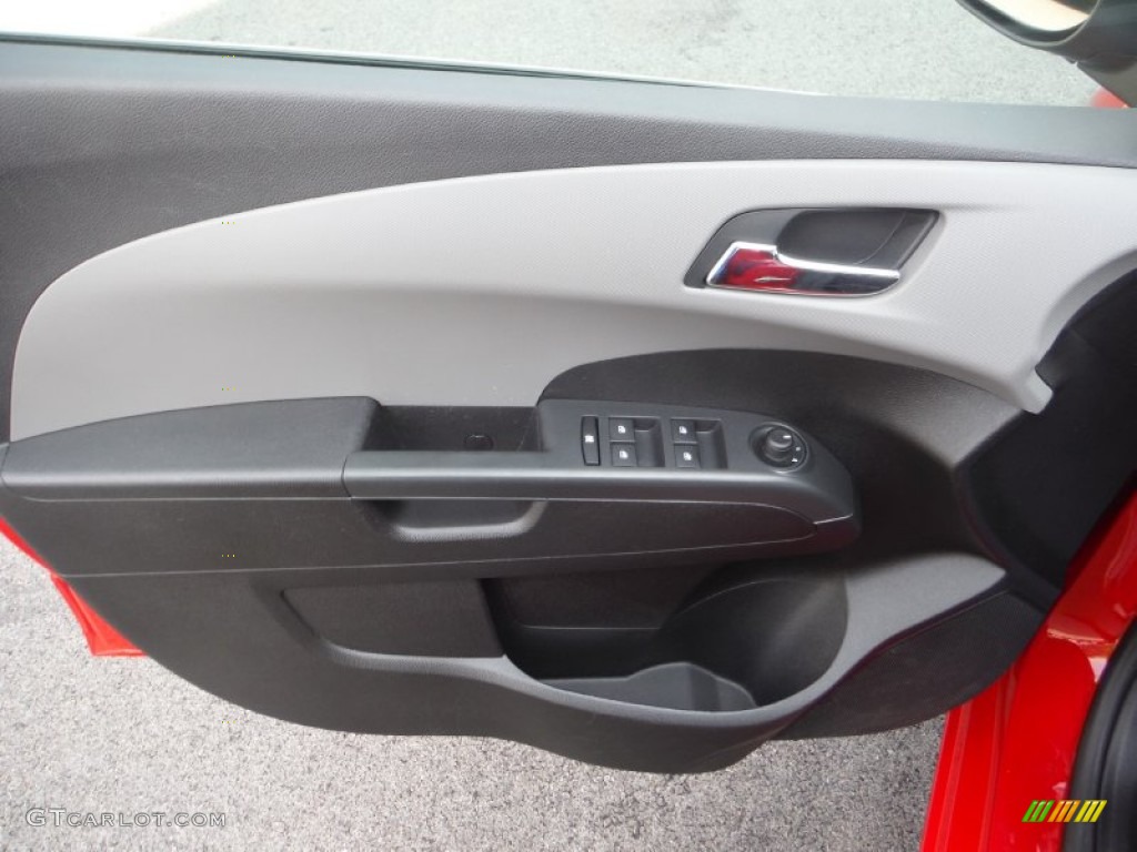 2013 Sonic LT Sedan - Victory Red / Jet Black/Dark Titanium photo #13