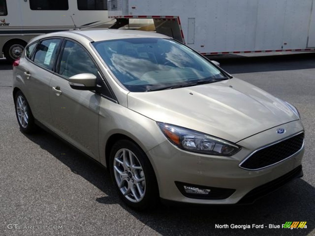 2015 Focus SE Hatchback - Tectonic Metallic / Charcoal Black photo #7