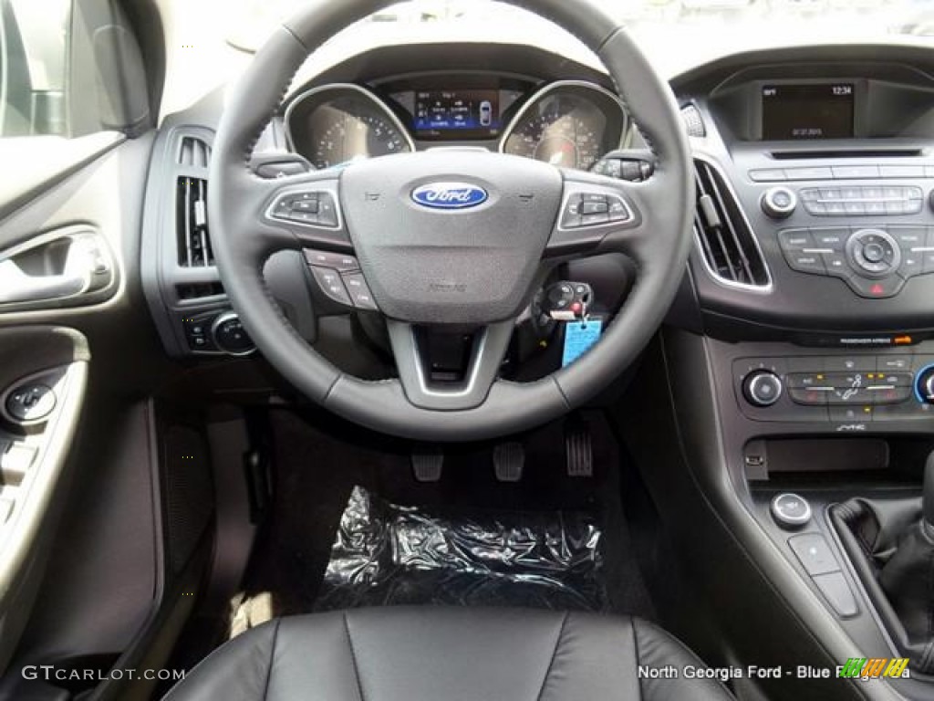 2015 Focus SE Hatchback - Tectonic Metallic / Charcoal Black photo #16