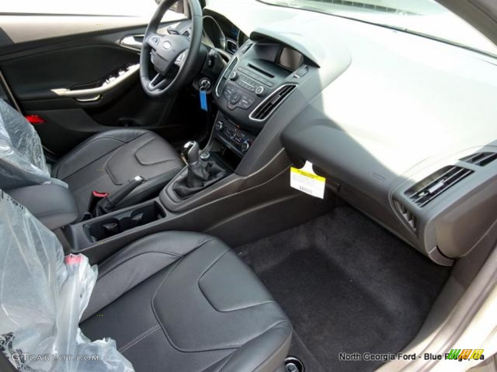 2015 Focus SE Hatchback - Tectonic Metallic / Charcoal Black photo #32