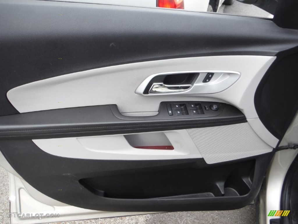 2014 Chevrolet Equinox LS Light Titanium/Jet Black Door Panel Photo #105929617