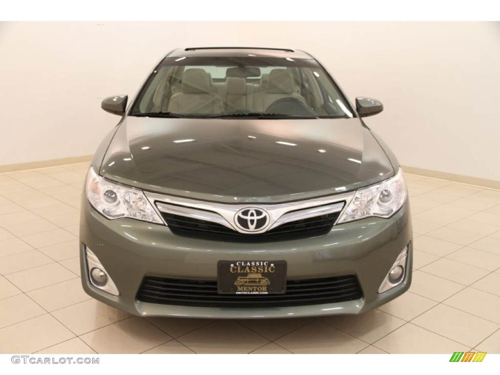 2012 Camry XLE V6 - Cypress Green Pearl / Ivory photo #2