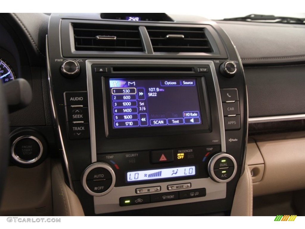 2012 Toyota Camry XLE V6 Controls Photo #105930259