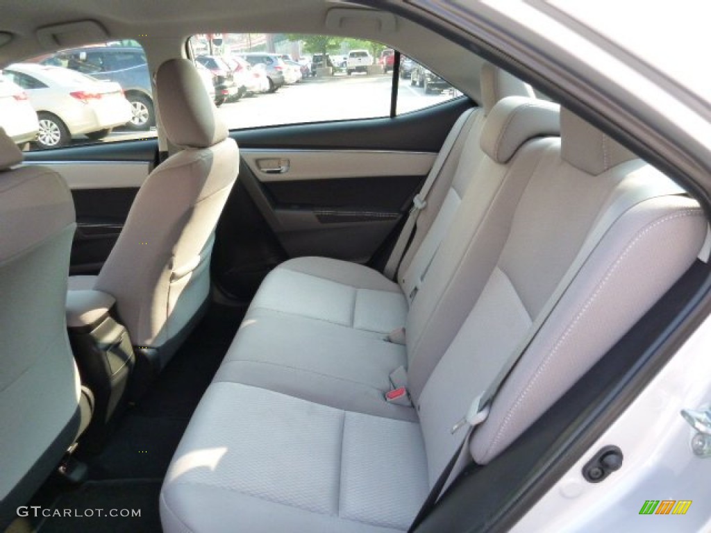 2014 Corolla LE - Classic Silver Metallic / Ash photo #5